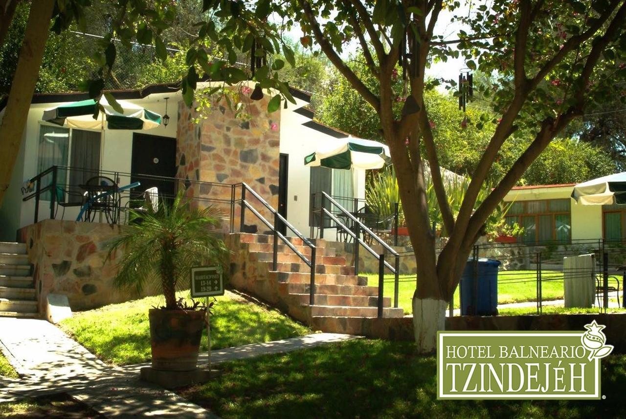 Hotel Balneario Tzindejeh Tasquillo Extérieur photo